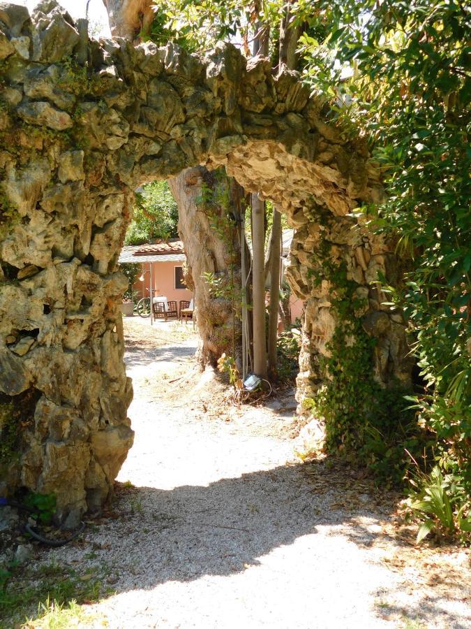 Appartamento Con Piscina Immersa Nel Verde Cascina Exterior photo