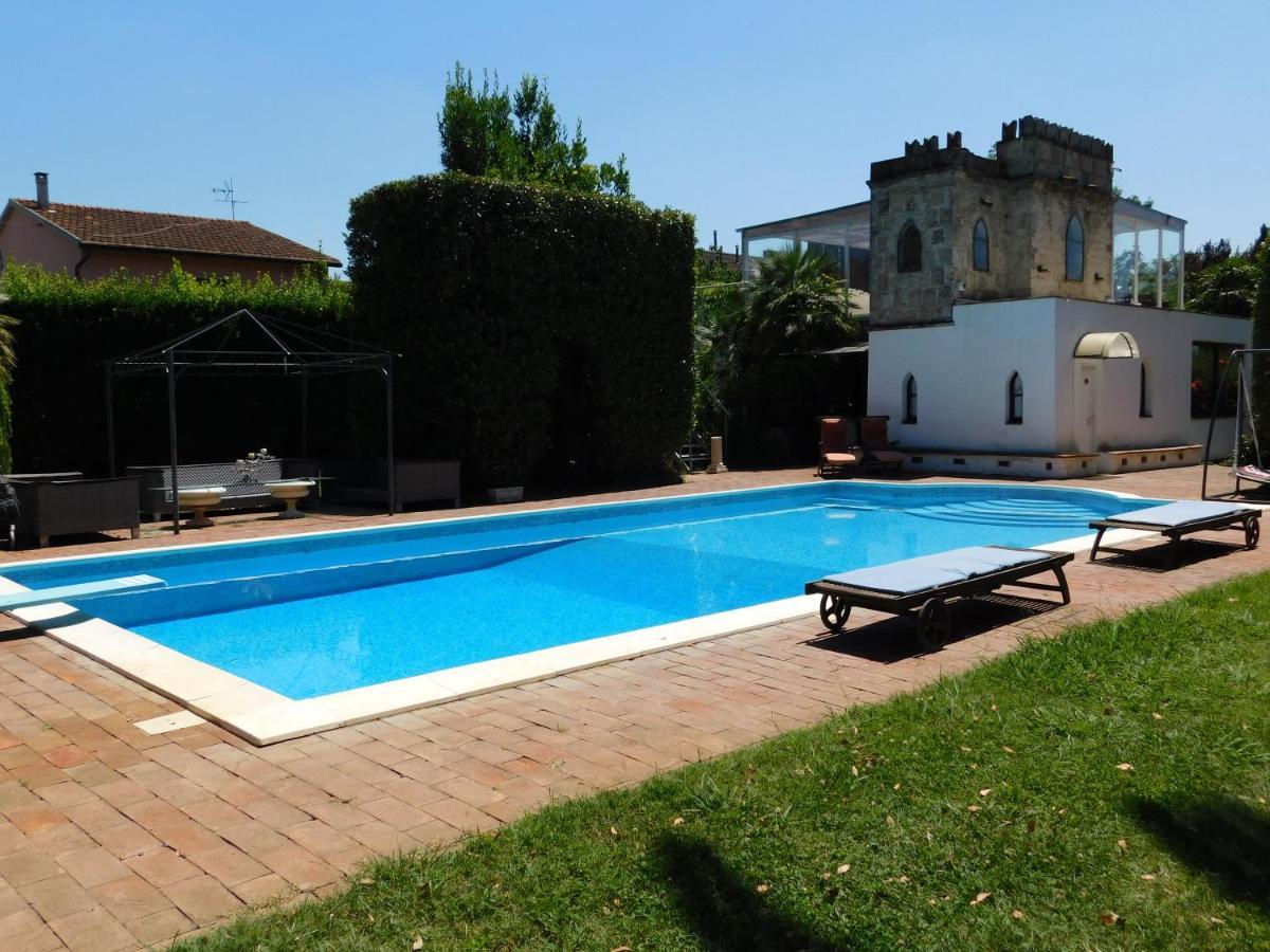 Appartamento Con Piscina Immersa Nel Verde Cascina Exterior photo